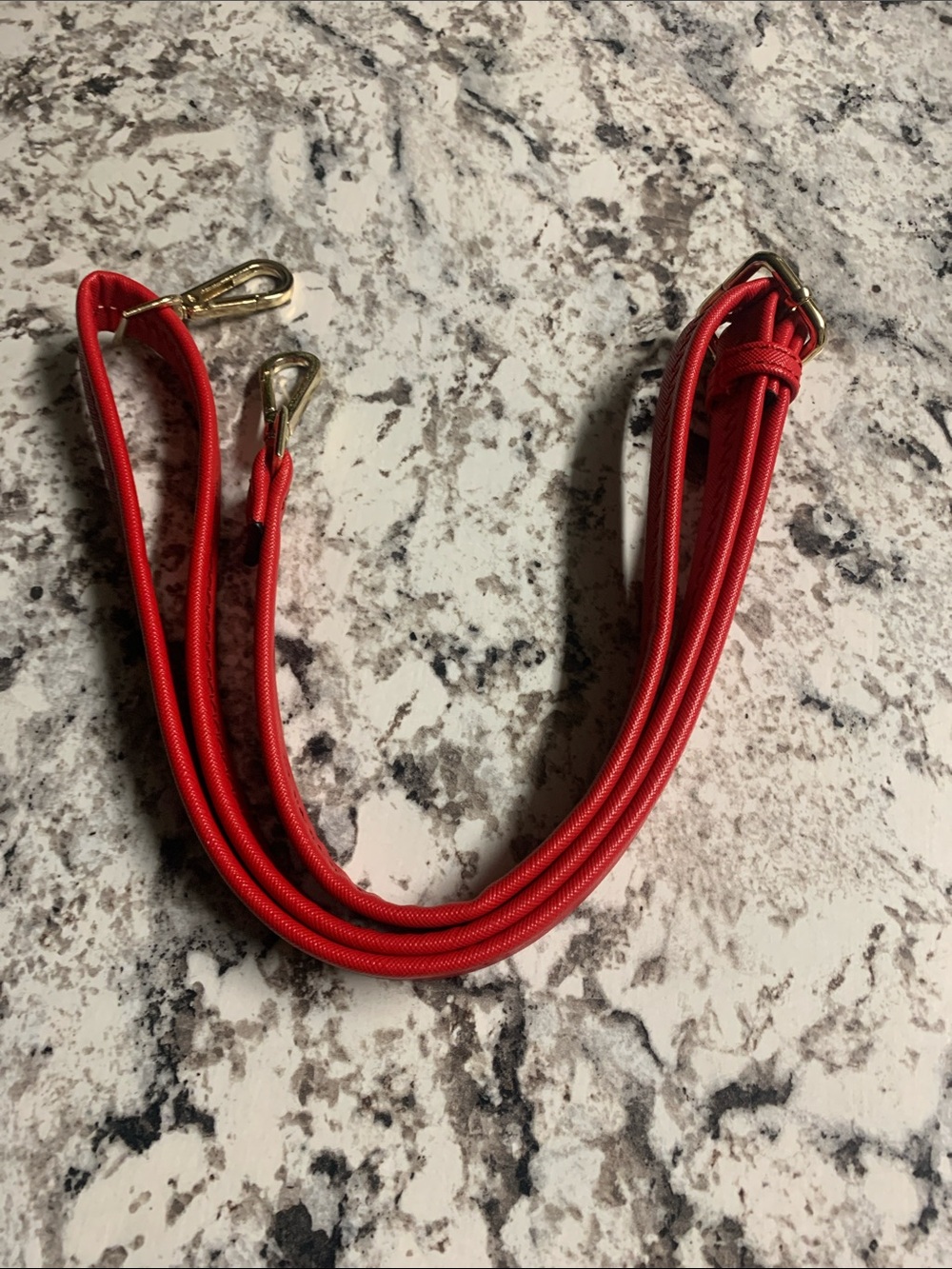 LMT: Red Adjustable Crossbody Strap with Gold Hardware and Matching Bag Charm - Picture 6 of 11